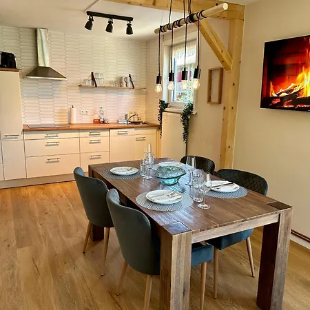 Pavillon Am Kurpark - Top Bewertet Von Familien! Zentral, Modern, Ruhig - Mit Balkon, Grill, Parkplatz, Wallbox Und Inklusive Waeschepaket Braunlage